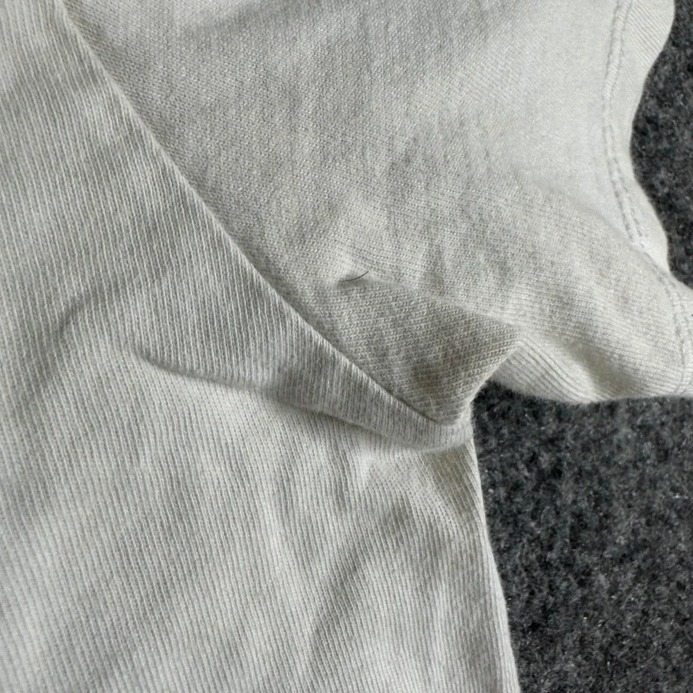Nike T-Shirt Boys Size L White Graphic Logo Classic Fit Short Sleeve AR5252-107